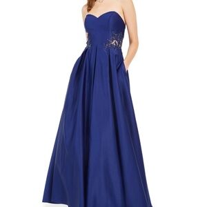 Blondie Nites woman sleeveless Elegant Blue Strapless Evening Gown. Size 7